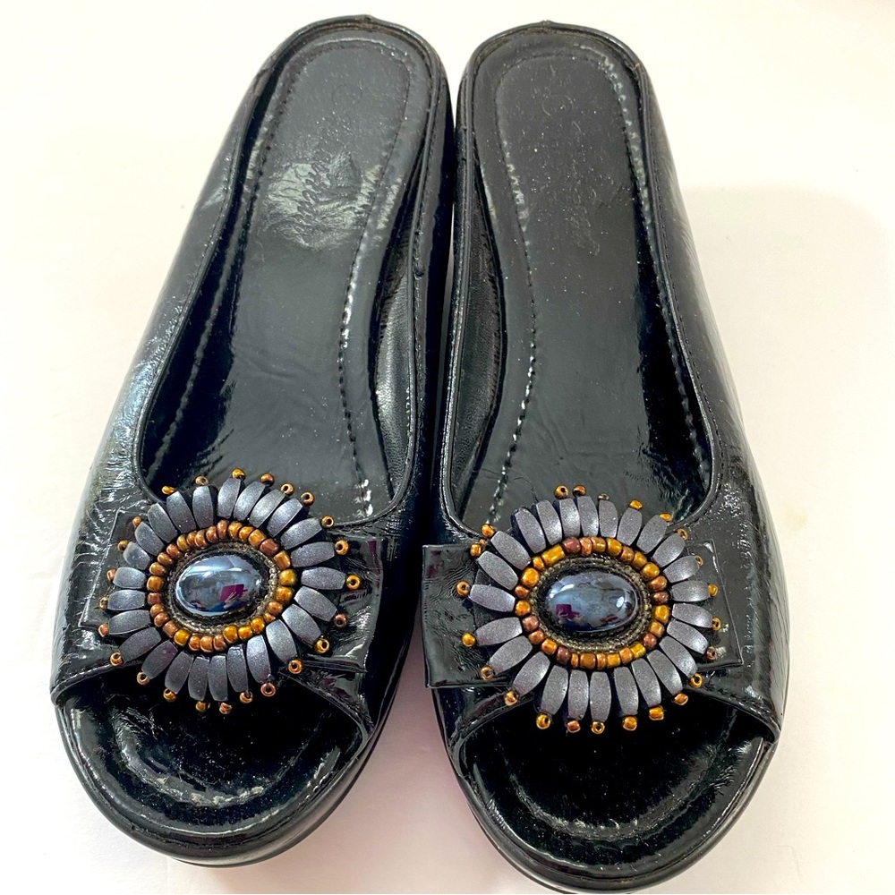 Helen heart shoes size 10 tiny wear spot see pictures